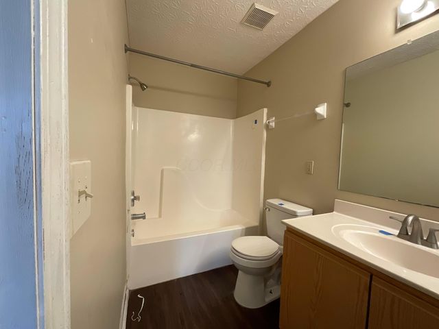 2107 Waymont Road, Columbus, OH 43229