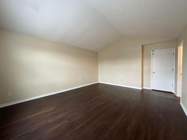 2107 Waymont Road, Columbus, OH 43229