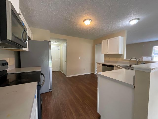 2107 Waymont Road, Columbus, OH 43229