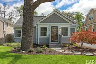 115 N Hager Avenue, Barrington, IL 60010