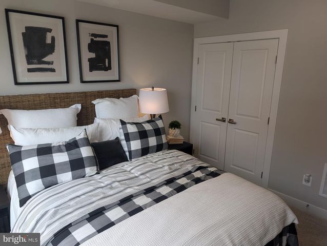 8048 WILLIAMSON BLVD, Manassas, VA 20109