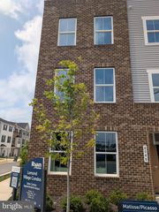 8048 WILLIAMSON BLVD, Manassas, VA 20109