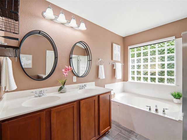 405 N Lynnwood TRL, Cedar Park, TX 78613