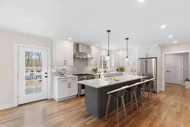 86 Adams Road, Tewksbury, MA 01876