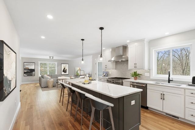 86 Adams Road, Tewksbury, MA 01876