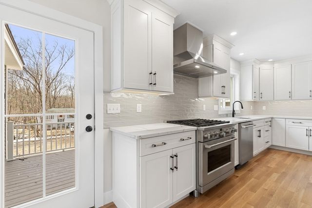 86 Adams Road, Tewksbury, MA 01876