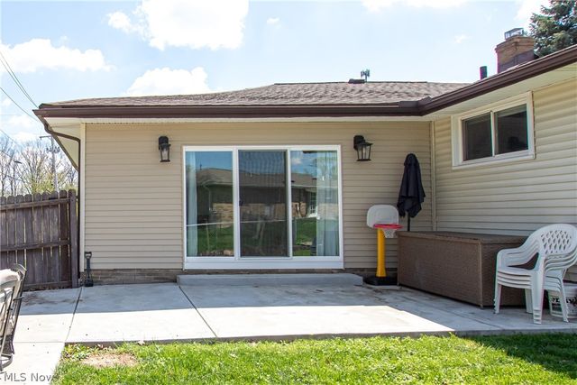 7434 Meadow Lane, Parma, OH 44134