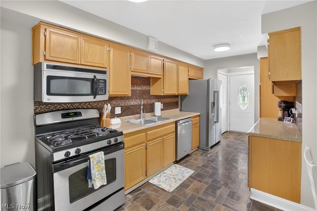 7434 Meadow Lane, Parma, OH 44134