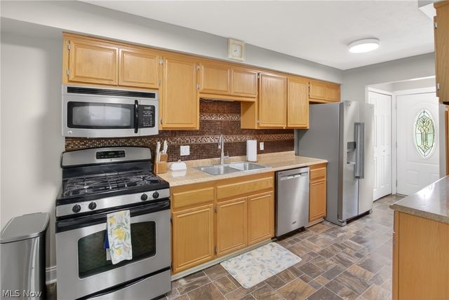 7434 Meadow Lane, Parma, OH 44134