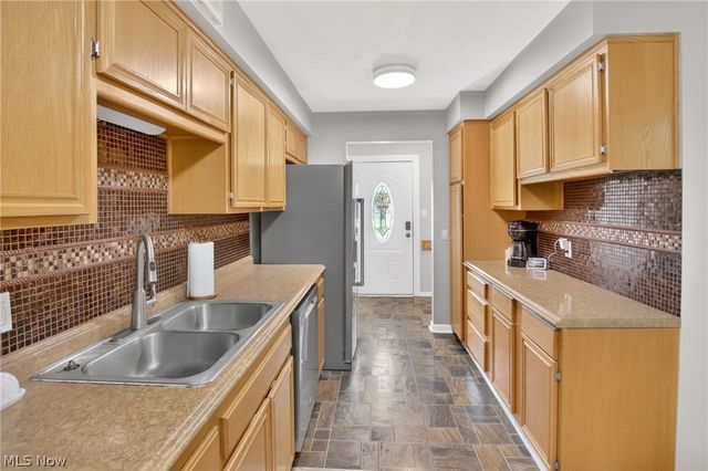 7434 Meadow Lane, Parma, OH 44134