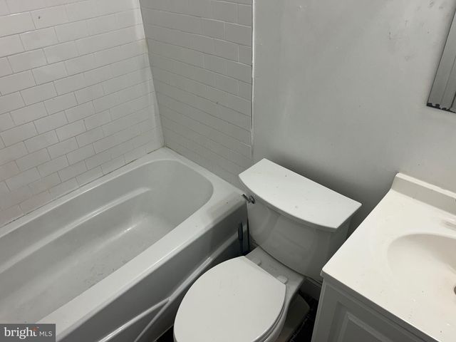 331 PARKLAND PL SE, Washington, DC 20032