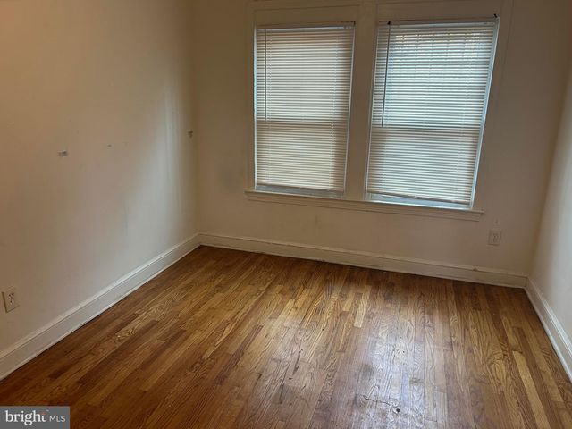 331 PARKLAND PL SE, Washington, DC 20032