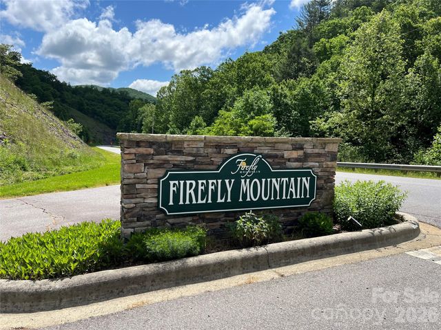 400 Pine Cone Trail 20, Marshall, NC 28753