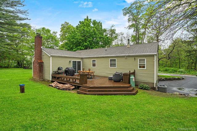 2 Otter Road, Campbell Hall, NY 10916