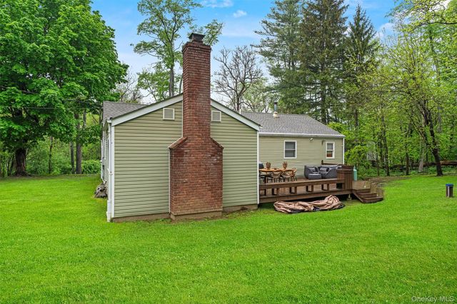 2 Otter Road, Campbell Hall, NY 10916