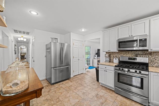 2 Otter Road, Campbell Hall, NY 10916