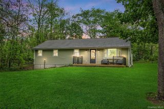 2 Otter Road, Campbell Hall, NY 10916