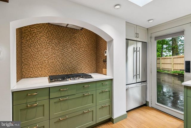 1139 FAIRVIEW RD, Swarthmore, PA 19081