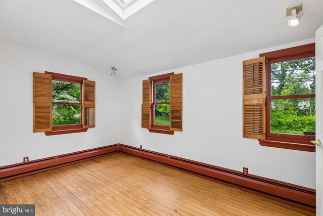1139 FAIRVIEW RD, Swarthmore, PA 19081