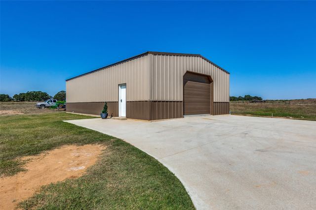 1150 Lone Star Road, Bowie, TX 76230