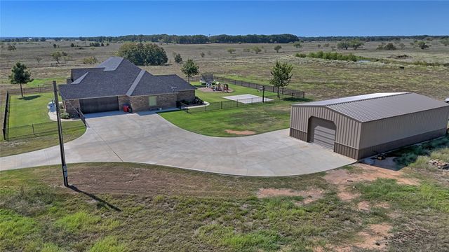 1150 Lone Star Road, Bowie, TX 76230