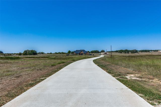 1150 Lone Star Road, Bowie, TX 76230