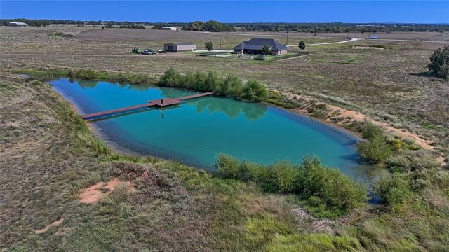 1150 Lone Star Road, Bowie, TX 76230