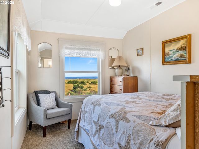 1081 S PROM, Seaside, OR 97138