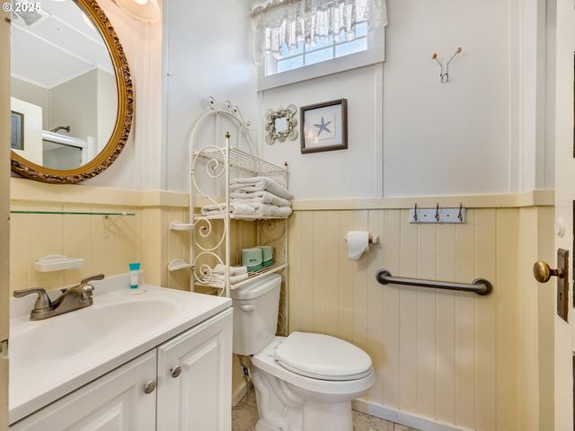 1081 S PROM, Seaside, OR 97138