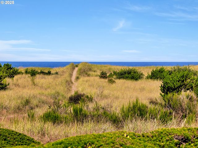 1081 S PROM, Seaside, OR 97138