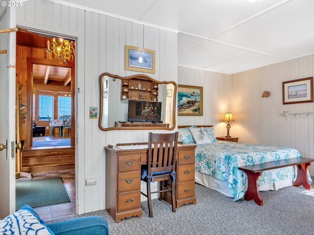 1081 S PROM, Seaside, OR 97138