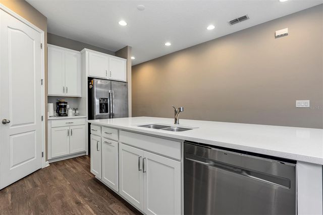 2012 SLOANS OUTLOOK DRIVE, Groveland, FL 34736
