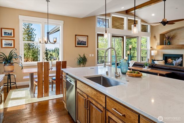 17722 E Lake Desire Drive SE, Renton, WA 98058