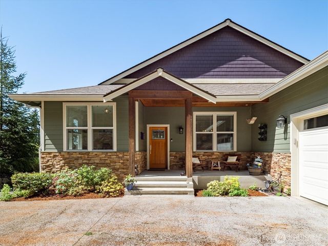17722 E Lake Desire Drive SE, Renton, WA 98058