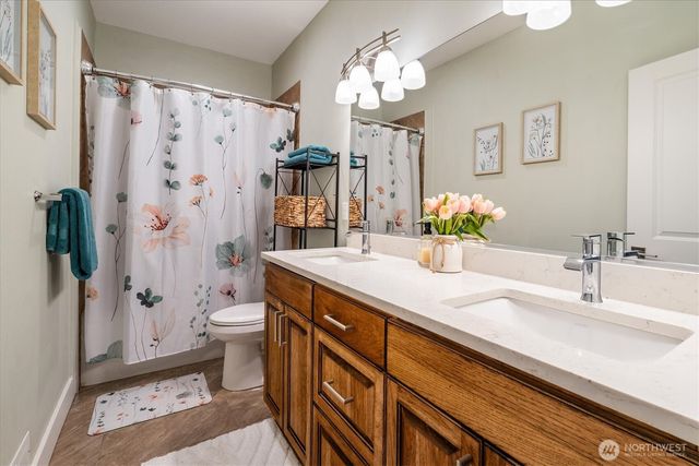 17722 E Lake Desire Drive SE, Renton, WA 98058