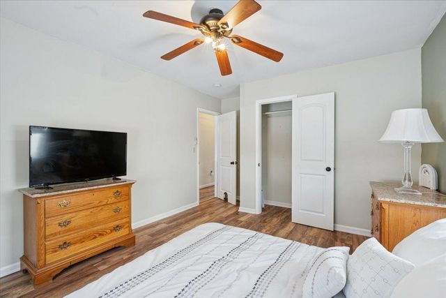 921 Holmes Street S, Shakopee, MN 55379