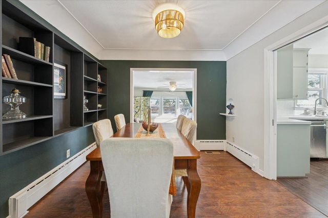 921 Holmes Street S, Shakopee, MN 55379