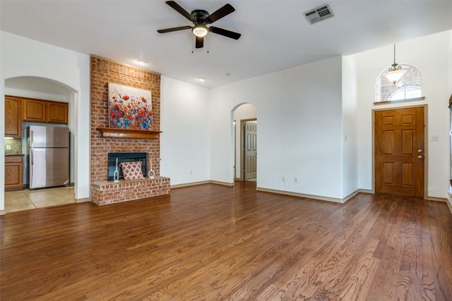 7586 saint Stephens Square, Frisco, TX 75035