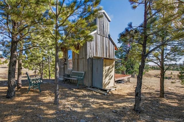 31885 Ridge Road, Ramah, CO 80832