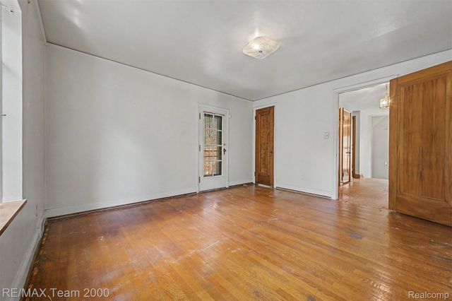 18085 Warrington Drive, Detroit, MI 48221