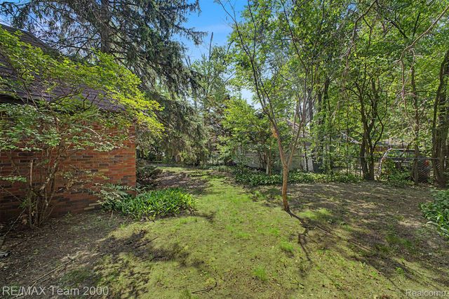 18085 Warrington Drive, Detroit, MI 48221