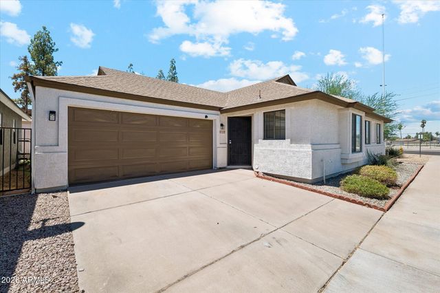 2053 W COLUMBINE Drive, Phoenix, AZ 85029