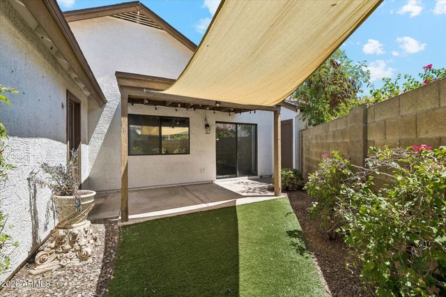 2053 W COLUMBINE Drive, Phoenix, AZ 85029