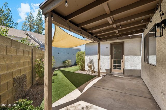 2053 W COLUMBINE Drive, Phoenix, AZ 85029