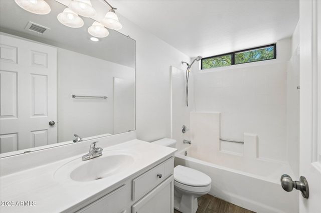 2053 W COLUMBINE Drive, Phoenix, AZ 85029