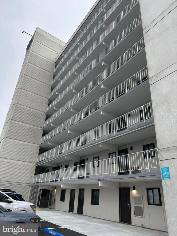 Image 2 of property listing at 3001 ATLANTIC AVE #608, Ocean City, MD 21842