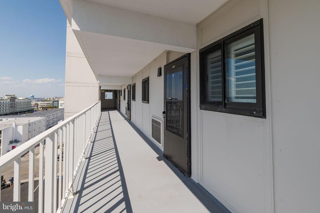Image 3 of property listing at 3001 ATLANTIC AVE #608, Ocean City, MD 21842