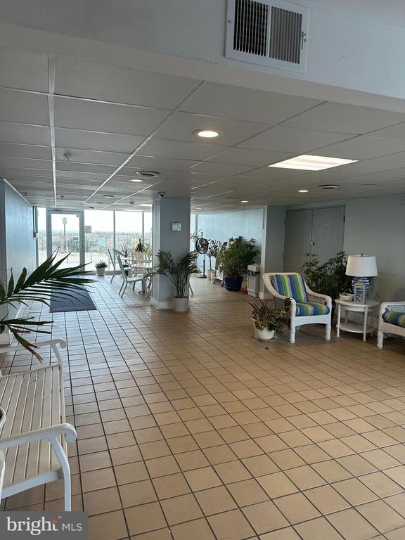 Image 5 of property listing at 3001 ATLANTIC AVE #608, Ocean City, MD 21842