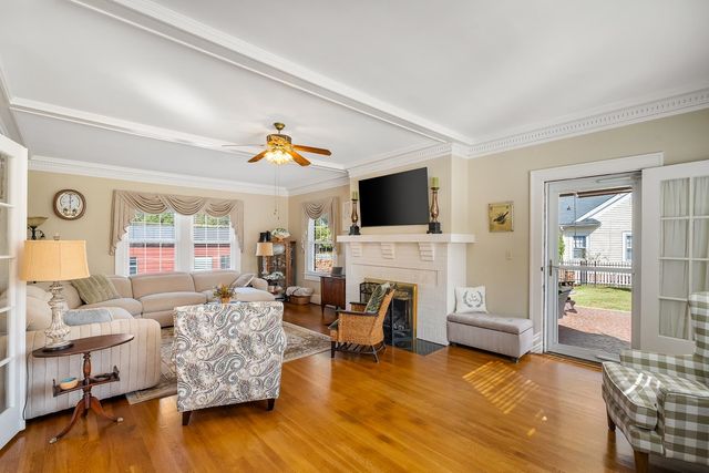 308 W Walnut Street, Clinton, SC 29325