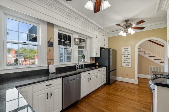 308 W Walnut Street, Clinton, SC 29325